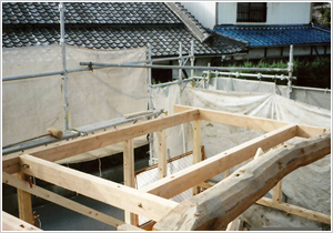 柱廻り、小屋廻りを補強